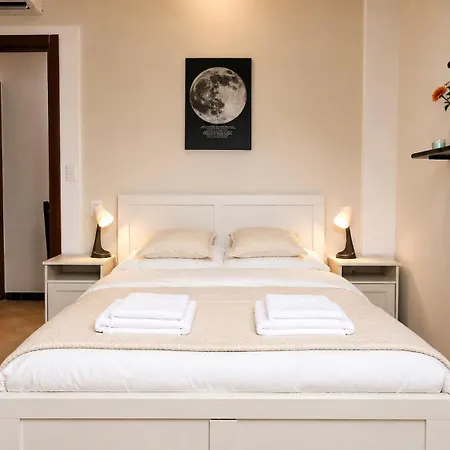 Apartment Hana Genoa
